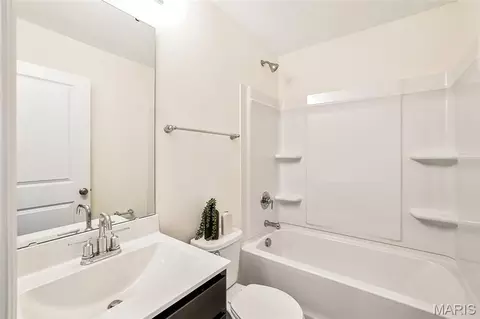 Bath - 79 Fall Meadow Ct, Fenton, MO 63026 photo 1 of 2