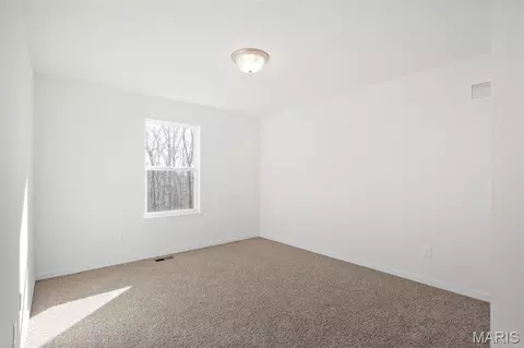 Bedroom - 209 Gauntlet Ln, Eureka, MO 63025 photo 5 of 6