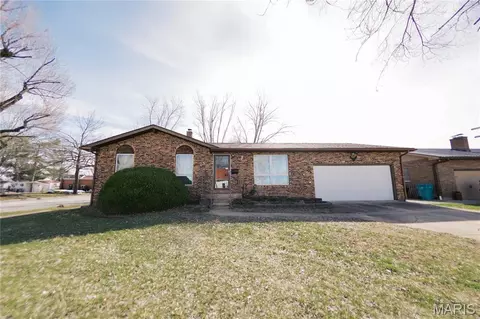 502 W Monroe Ave, Owensville, MO 65066