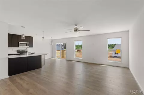 18 Town Centre Ct, Foristell, MO 63348 photo 3