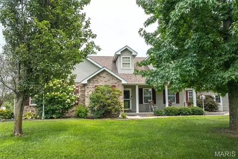 222 Valley View Dr, Cuba, MO 65453