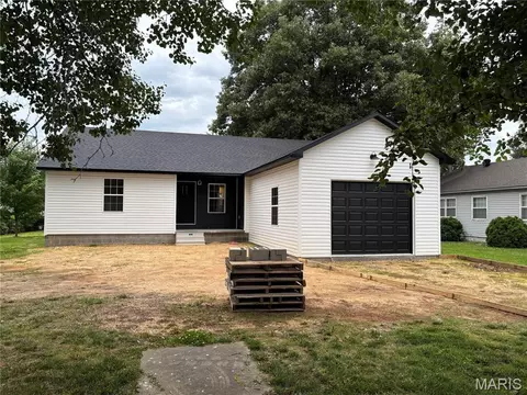 128 S Mulberry St, Dexter, MO 63841