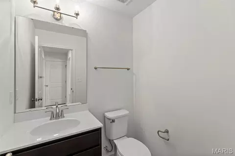 Bath - 84 Fall Meadow Ct, Fenton, MO 63026 photo 1 of 4