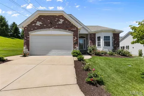 105 Lindbergh Place Way, Saint Louis, MO 63146