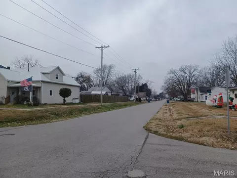 Other - 302 N 3rd St, Chaffee, MO 63740 photo 3 of 10