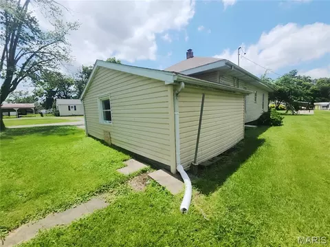 Exterior - 302 N 3rd St, Chaffee, MO 63740 photo 4 of 4
