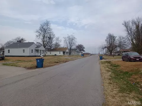 Other - 302 N 3rd St, Chaffee, MO 63740 photo 2 of 10