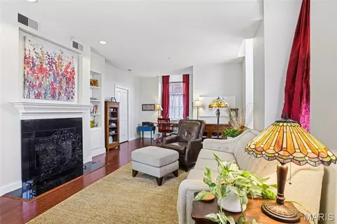 1515 Lafayette Ave #114, Saint Louis, MO 63104