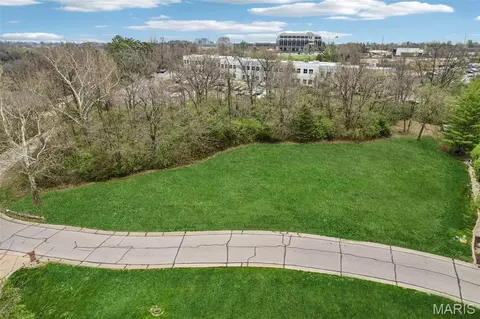 13004 Pingry Pl, Saint Louis, MO 63131