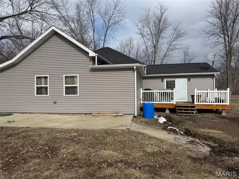 Other - 843 Monroe St, Witt, IL 62094 photo 7 of 8