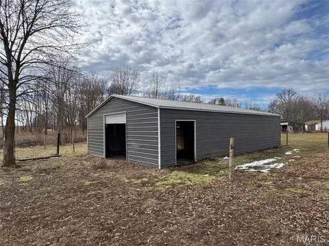 Other - 843 Monroe St, Witt, IL 62094 photo 5 of 8