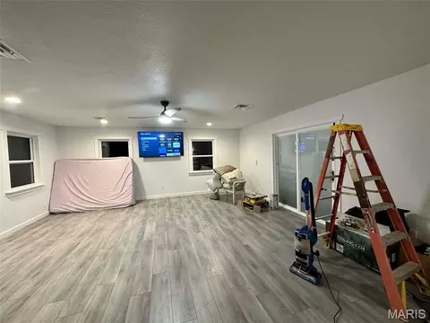 Living - 843 Monroe St, Witt, IL 62094 photo 1 of 1