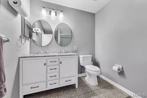 Bath - 1738 Highview Circle Ct, Ballwin, MO 63021 photo 1 of 3