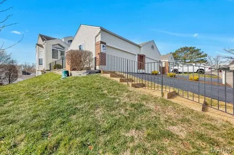 Exterior - 1738 Highview Circle Ct, Ballwin, MO 63021 photo 9 of 9