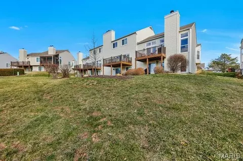 Exterior - 1738 Highview Circle Ct, Ballwin, MO 63021 photo 7 of 9
