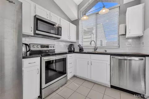 Kitchen - 1738 Highview Circle Ct, Ballwin, MO 63021 photo 3 of 4