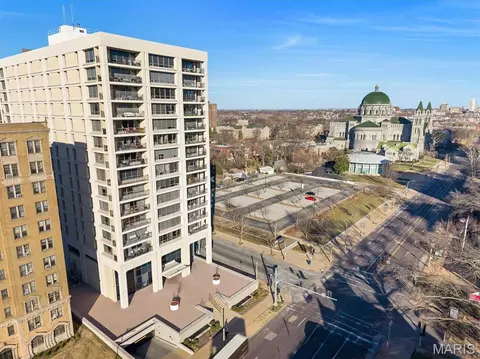 4501 Lindell Blvd #11A, Saint Louis, MO 63108