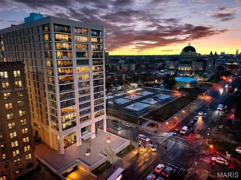 4501 Lindell Blvd #11A, Saint Louis, MO 63108