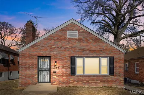 6823 Julian Ave, University City, MO 63130