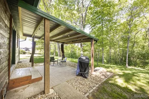 Exterior - 1317 Simmons Rd, O'fallon, IL 62269 photo 13 of 14