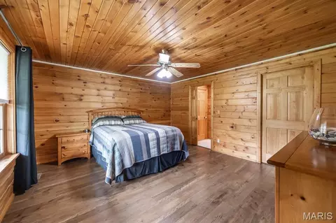 Bedroom - 1317 Simmons Rd, O'fallon, IL 62269 photo 1 of 8