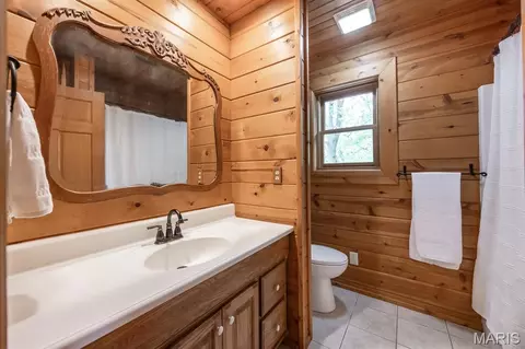 Bath - 1317 Simmons Rd, O'fallon, IL 62269 photo 5 of 5
