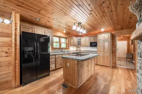 Kitchen - 1317 Simmons Rd, O'fallon, IL 62269 photo 2 of 4
