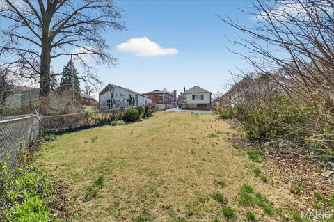 Exterior - 1719 Veronica Ave, Saint Louis, MO 63147 photo 3 of 7