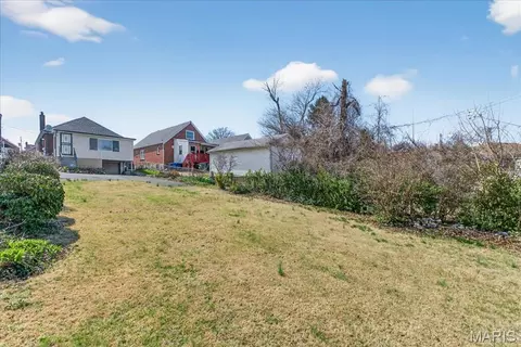 Exterior - 1719 Veronica Ave, Saint Louis, MO 63147 photo 5 of 7