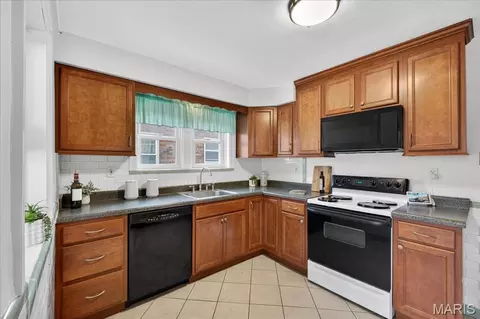 Kitchen - 1719 Veronica Ave, Saint Louis, MO 63147 photo 1 of 3