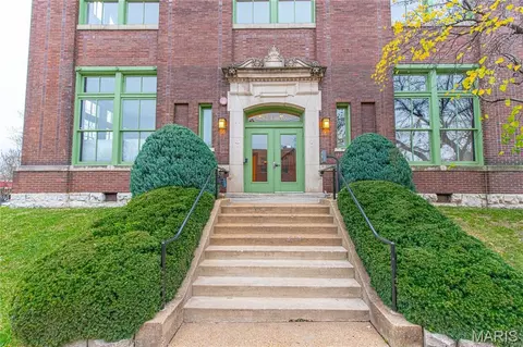 4242 Laclede Ave #102, Saint Louis, MO 63108