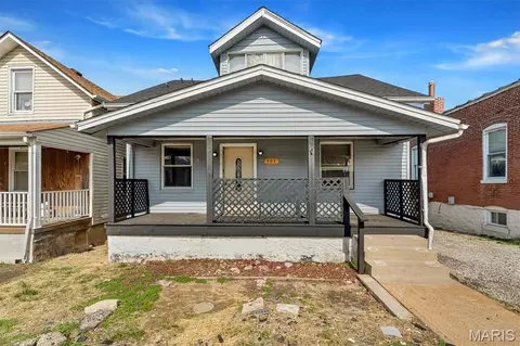 705 Lagro Ave, Lemay, MO 63125