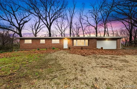 1227 Teson Rd, Hazelwood, MO 63042