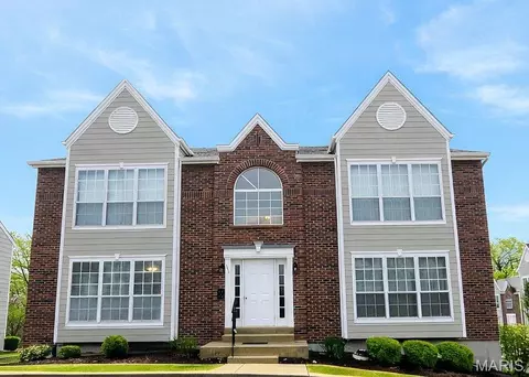 1344 Highland Oaks Dr #A, Ballwin, MO 63021