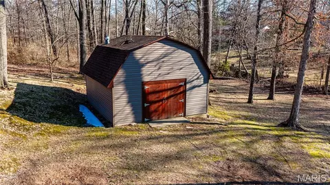 Exterior - 1044 Oakland Dr, Jackson, MO 63755 photo 5 of 6