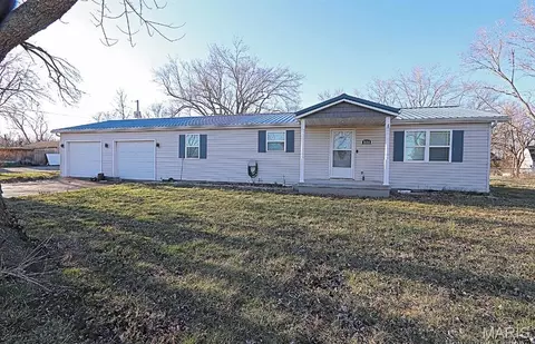 2654 Third St, Farmington, MO 63640