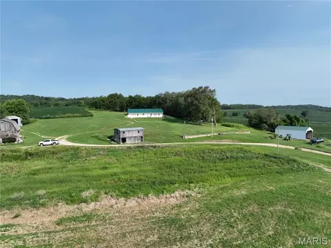11742 Highway D, Louisiana, MO 63353