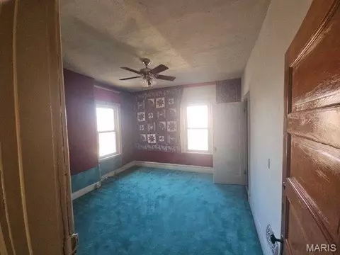 Bedroom - 5165 Maple Ave, Saint Louis, MO 63113 photo 3 of 9