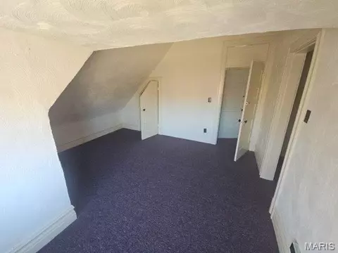 Bedroom - 5165 Maple Ave, Saint Louis, MO 63113 photo 9 of 9