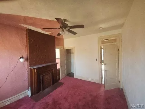 Bedroom - 5165 Maple Ave, Saint Louis, MO 63113 photo 4 of 9