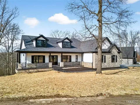 55 Lake Bend Dr, Winfield, MO 63389