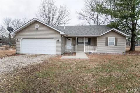806 S Tebbetts, Belle, MO 65013