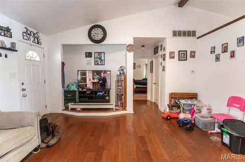 806 S Tebbetts, Belle, MO 65013 photo 5