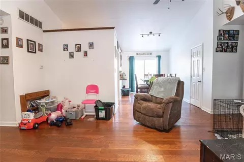806 S Tebbetts, Belle, MO 65013 photo 6