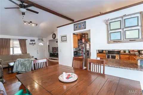 806 S Tebbetts, Belle, MO 65013 photo 9