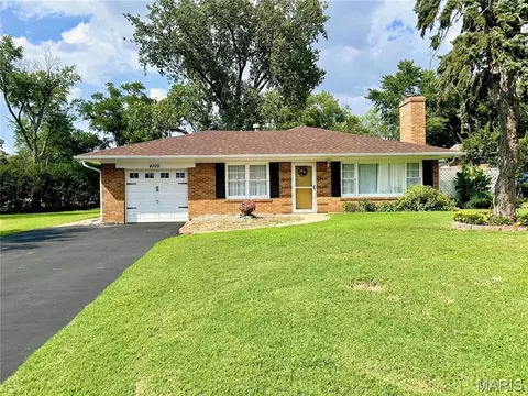 4105 Banks Rd, Saint Ann, MO 63074