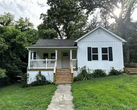 404 N First Street St, Steelville, MO 65565