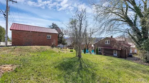 Exterior - 125 W 2nd St, Hermann, MO 65041 photo 11 of 12