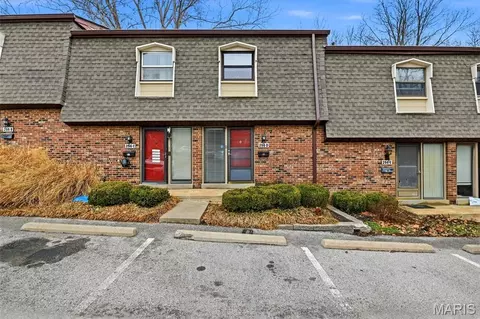 256 Glandore Dr #D, Ballwin, MO 63021