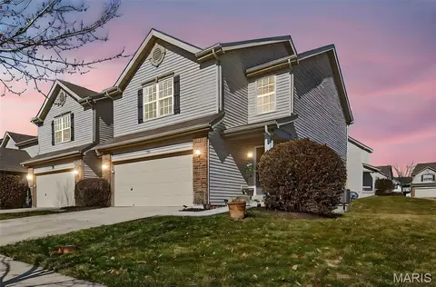 355 Wild Oak Dr, O'fallon, MO 63368